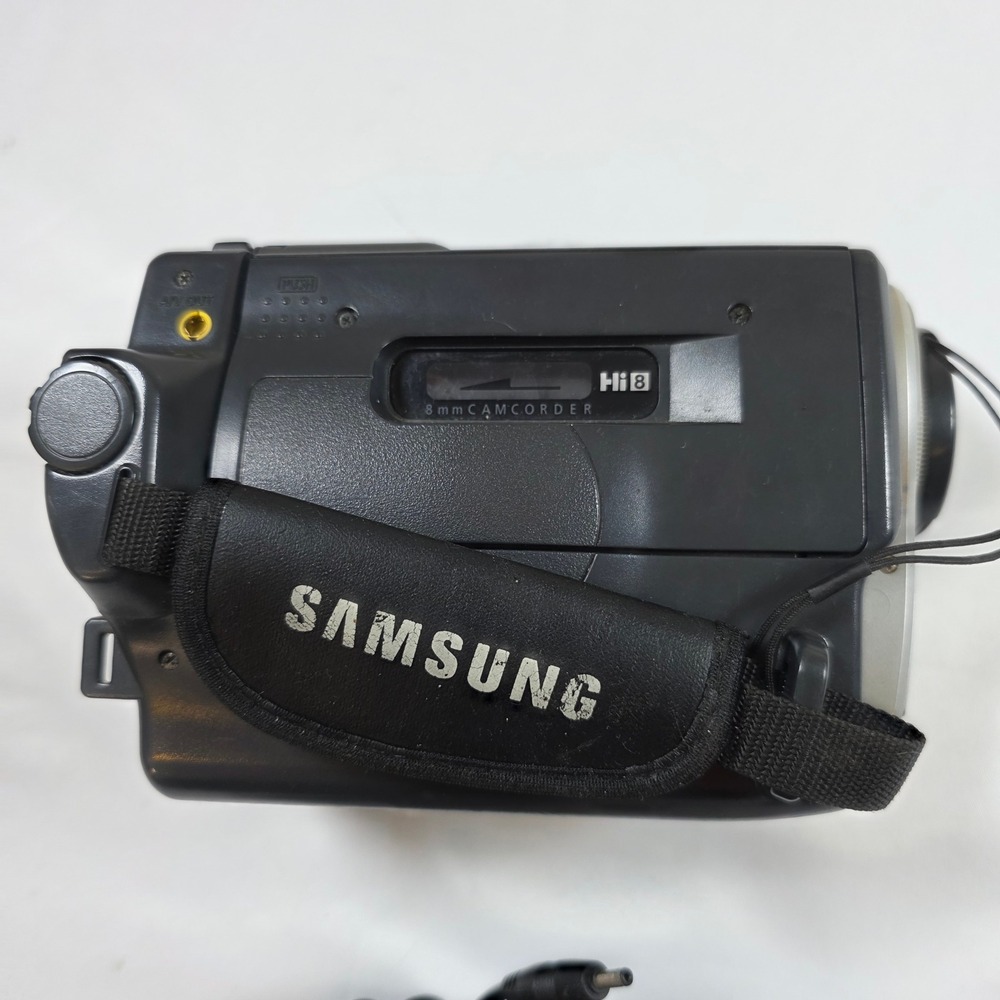 Samsung SCL610 Hi8 8mm Camcorder 22x Optical Zoom 500x untested no battery - Picture 3 of 6
